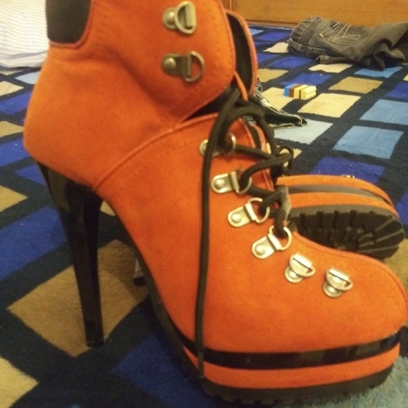 Xhilaration high heels - Picture 2 of 5